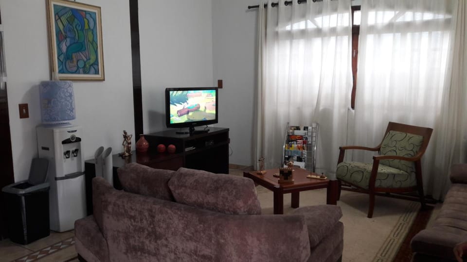 Shared lounge/TV area