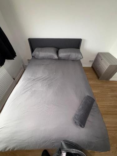 Cosy room 3 Gatwick Hotel in Crawley