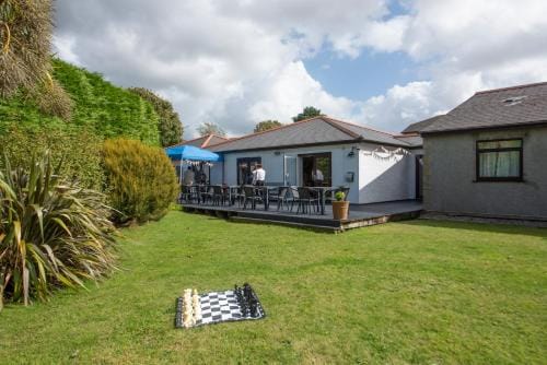 Tricky's at The Tolgus Inn, Redruth - Free WiFi - Free Parking Hotel in Redruth