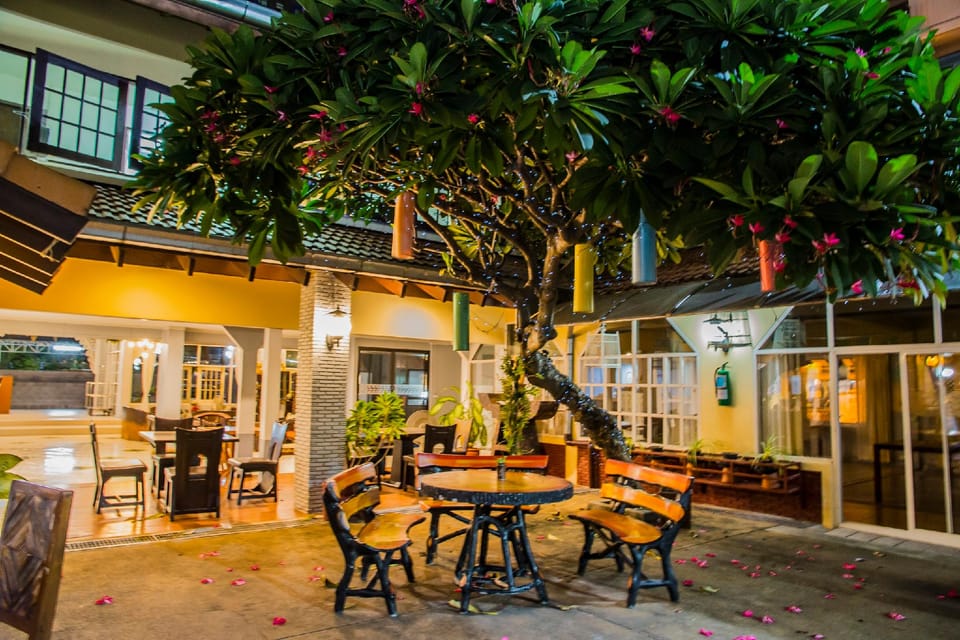 S Lodge Pattaya Hotel in Pattaya City