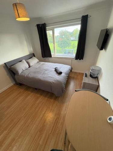 Cosy room 2 Gatwick Hotel in Crawley