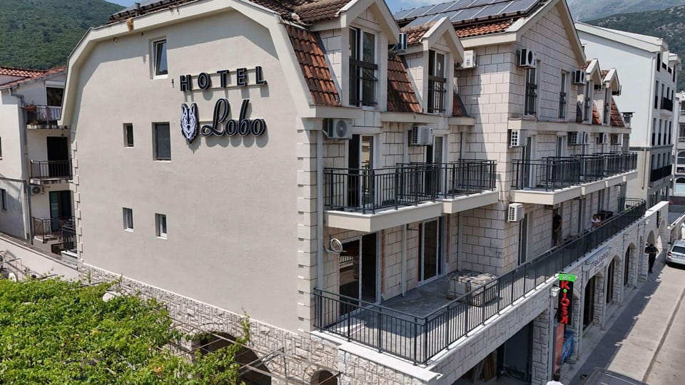 Hotel Lobo Budva Hotel in Budva