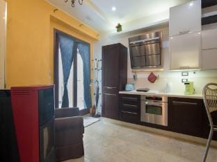 Chic Apartment with Outdoor Serenity Hotel in Umbria