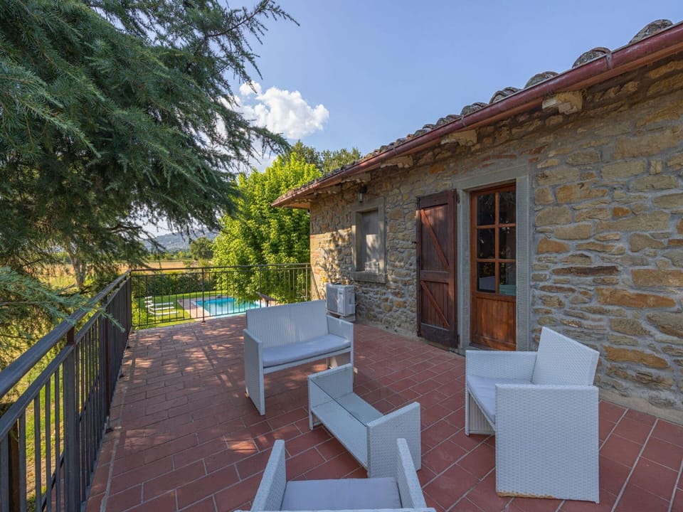 Villa in Cortona with Pool and Panoramic Views Hotel in Umbria