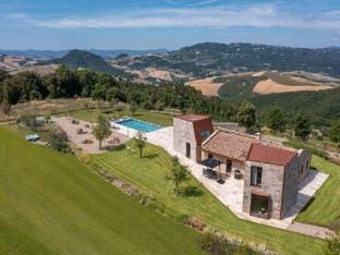 Elegant Tuscan Villa with Pool Hotel in Tuscany