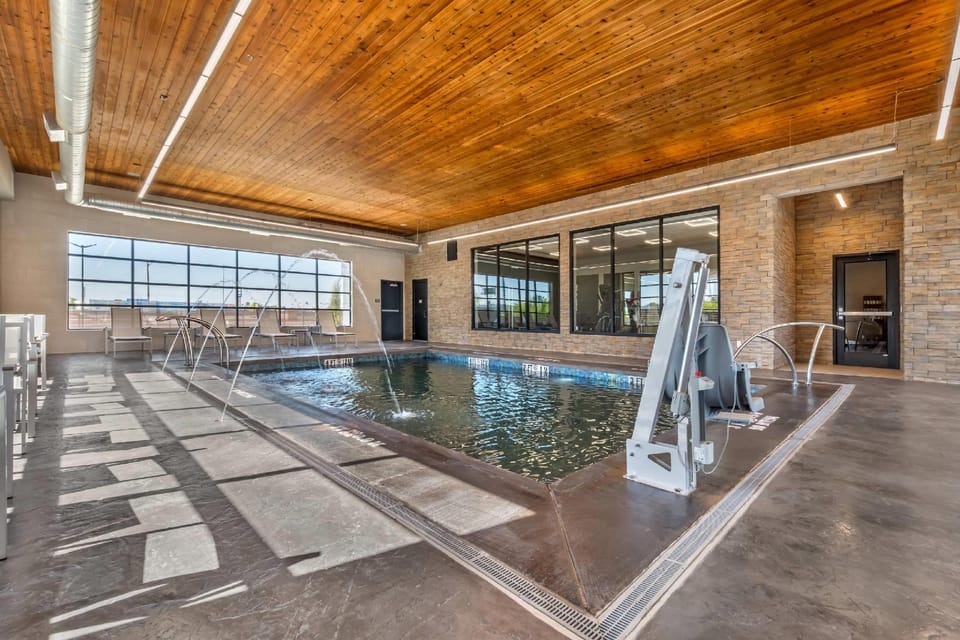 Swimming pool