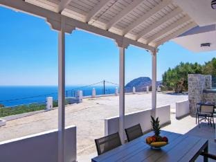 Villa in Sellia with Pool  Mountain Views Hotel in Crete