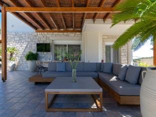 Spacious villa in Kyrianna Hotel in Crete