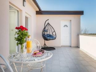 Lovely family bungalow with private pool Hotel in Fažana