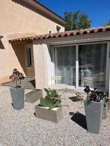Suite independante dans une maison Hotel in Cagnes-sur-Mer