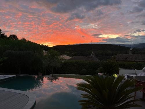 Suite independante dans une maison Hotel in Cagnes-sur-Mer