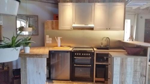 Authentic & charming dans les Monts du Lyonnais, animaux acceptes Hotel in Auvergne-Rhône-Alpes