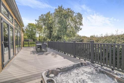 4 Bed in Coleford oc-t33302 Lodge in Forest of Dean