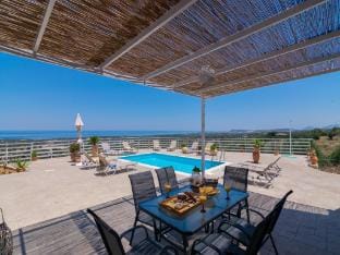Villa in Agia Triada with Private Pool Hotel in Crete
