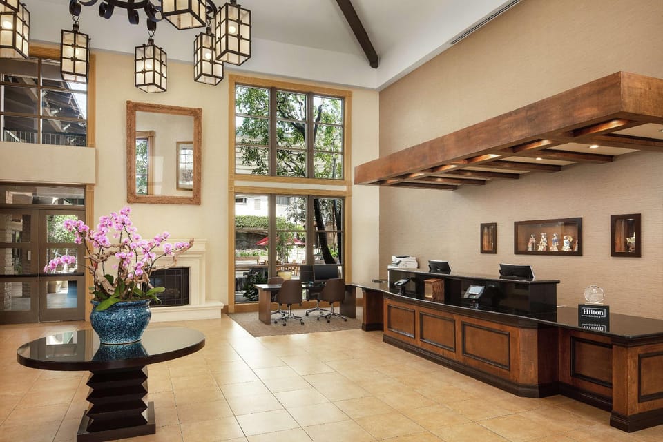 DoubleTree by Hilton Claremont Hotel in Claremont