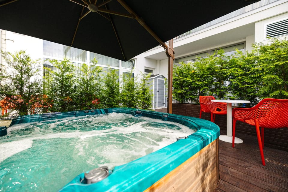 Whirlpool bathtub
