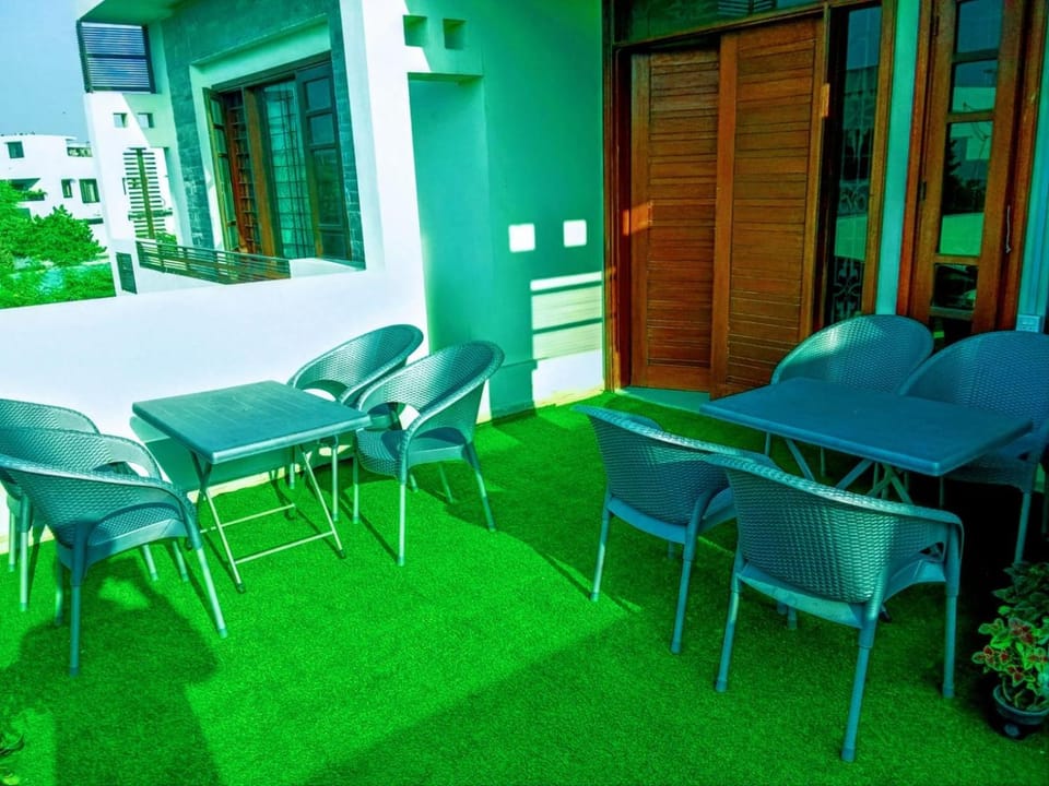 Sunrise bnb Creek Bed and Breakfast in Karachi