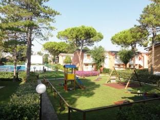 Bright flat with shared pool Hotel in Bibione