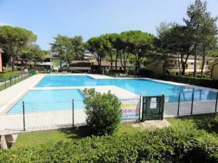 Bright flat with shared pool Hotel in Bibione