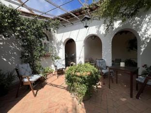 Villa in Tuscany with Pool and Olive Garden Hotel in Umbria