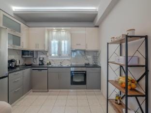 bedroom apartment in Platanes Hotel in Rethymno