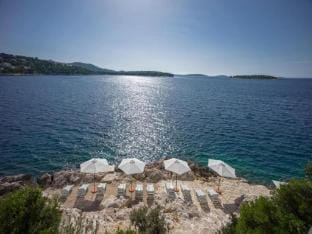 Apartment in Dalmatia with garden view Hotel in Šibenik-Knin County, Croatia