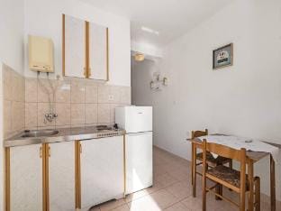 Cozy apartment in Sibenik-Brodarica Hotel in Šibenik