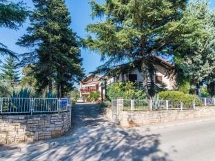 Apartment in Medulin with Sea View and Beach Hotel in Premantura