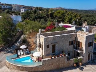Villa in Gallos with Private Pool  Mountain View Hotel in Crete