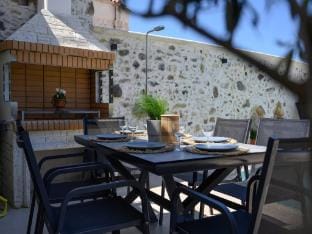 Cozy Villa with Garden View Hotel in Crete