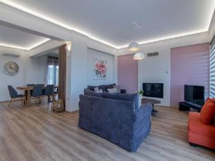 Villa in Gallos has 4 bedrooms Hotel in Crete