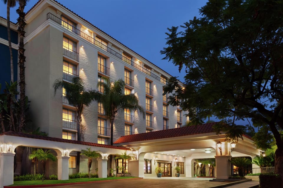 Embassy Suites by Hilton Arcadia Pasadena Area Hotel in Arcadia