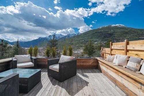 Chambre D'hote au Chalet Datcha Hotel in Briançon