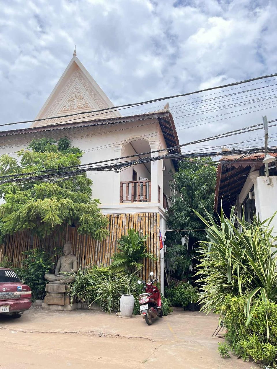 Lika's Family Pool Villa Hotel in Krong Siem Reap
