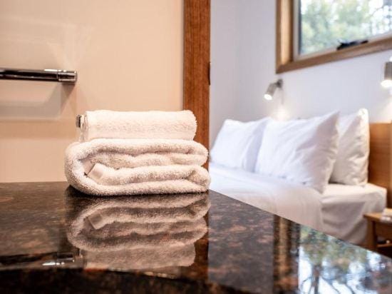 Freycinet Stone Studio 7 Hotel in Coles Bay