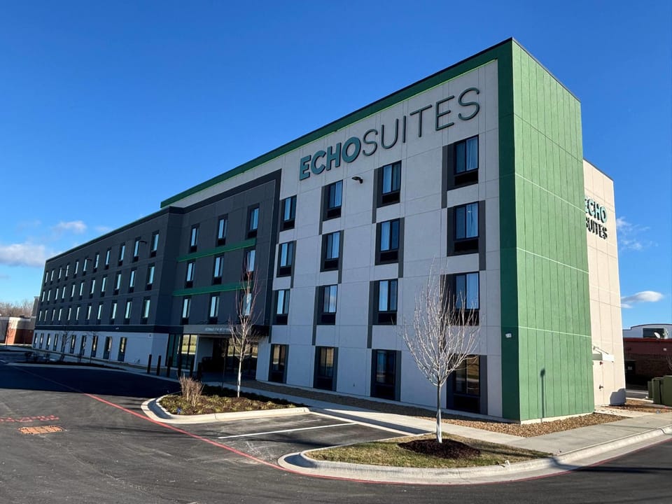 ECHO Suites Extended Stay by Wyndham Springfield Airport PLZ Hotel in Springfield