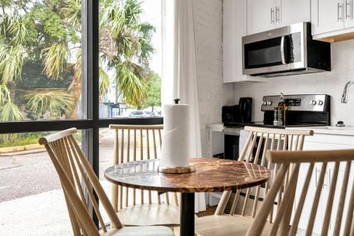 Nola Retreat Next To Frenchmen & French Quarter Hotel in Faubourg Marigny