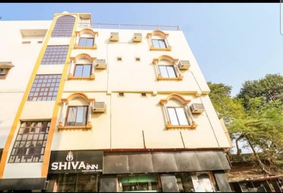 Goroomgo Shiva Inn Varanasi Hotel in Varanasi