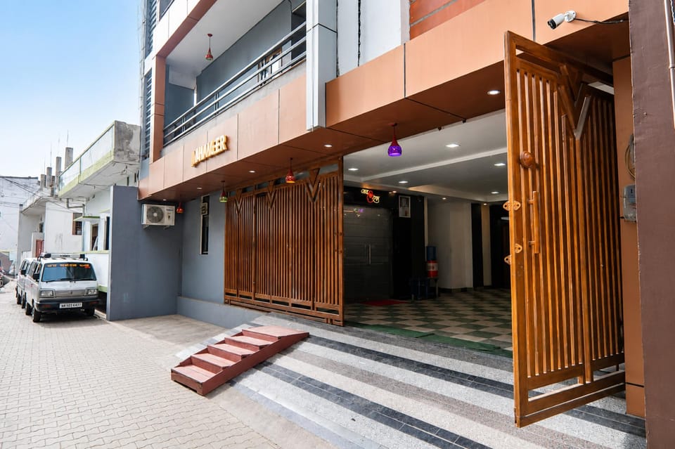 Goroomgo Mahaveer Palace Varanasi Hotel in Varanasi