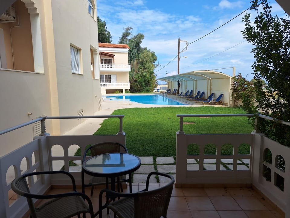 Perla Beach  Hotel in Agia Marina
