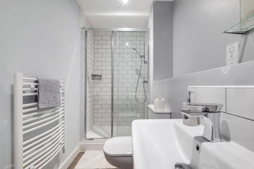 Charming Deritend Apartment with Full Access for Wheelchairs Hotel in Birmingham