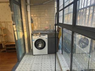 Jingyue Youth Hostel (Jiubao Metro Station) Hotel in Hangzhou