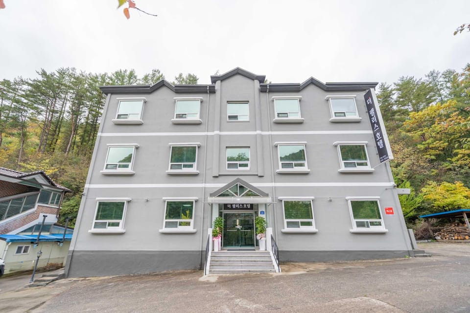 Taebaek The Palace Hotel Motel in South Korea