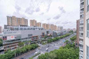 Tyms Family 4BR 2BA APT TianShan Riverside Residen Hotel in Shanghai