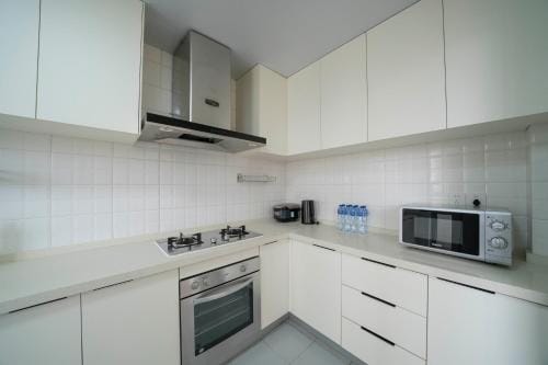 Tyms Luxury 4BR 2BA APT TianShan Riverside Residen Hotel in Shanghai