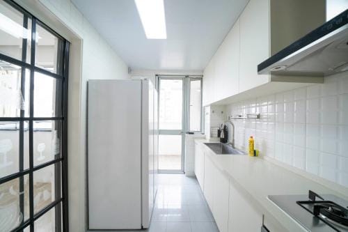 Tyms Luxury 4BR 2BA APT TianShan Riverside Residen Hotel in Shanghai