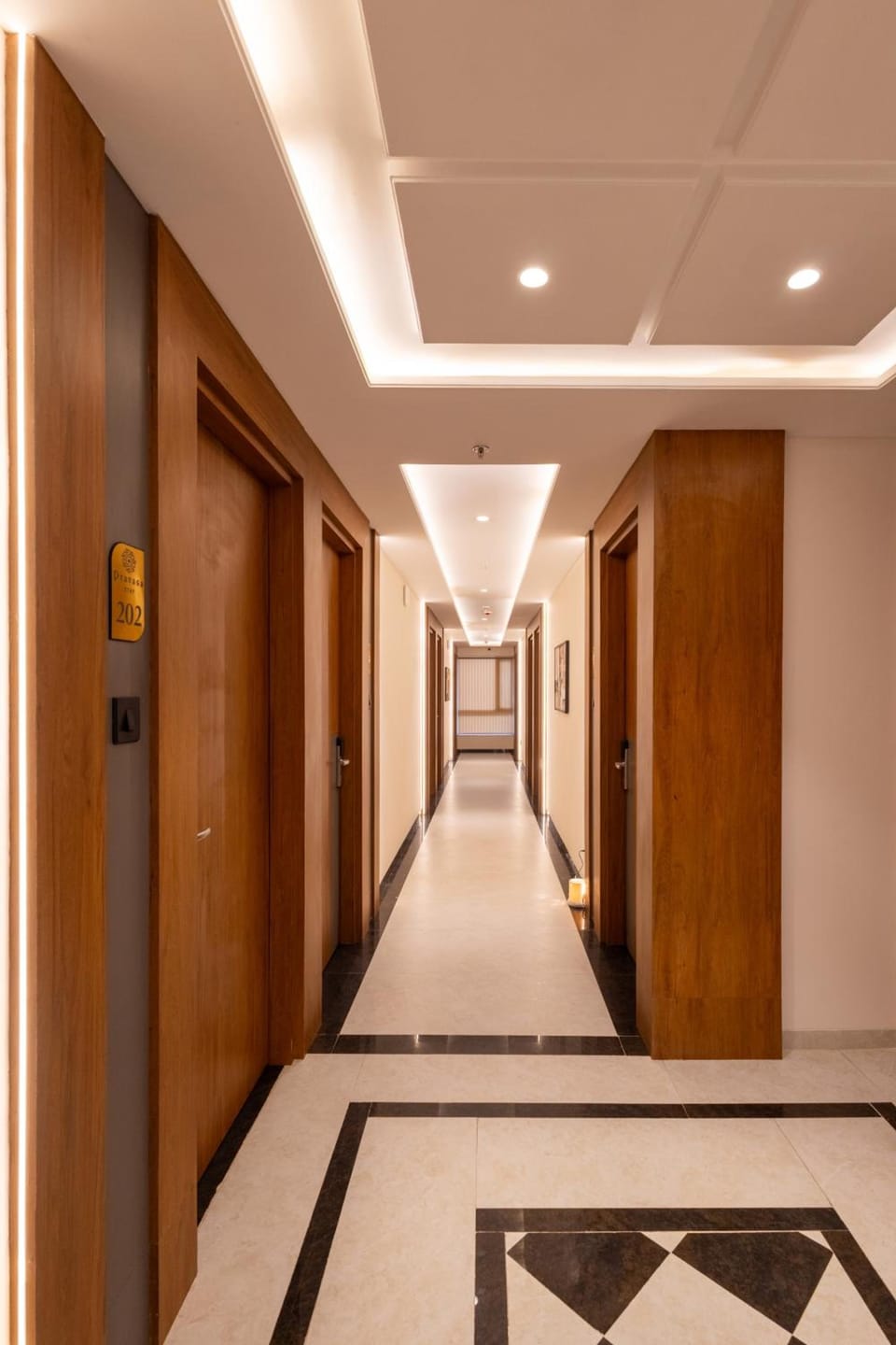 Pravasa Stay, Bapat Square Hotel in India