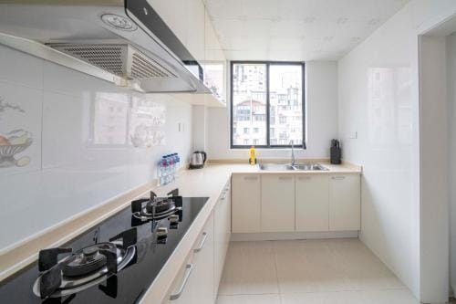 Tyms Parisian 2BR APT Hongqiao Paris Classic Hotel in Shanghai