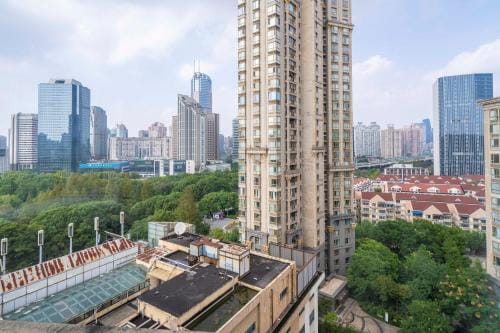 Tyms Elegant 3BR 2BA APT Gubei Royal Garden Hotel in Shanghai