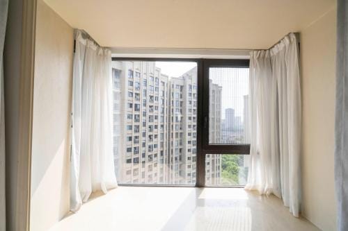 Tyms Modern 2BR APT Xujiahui Dacheng Residence Hotel in Shanghai
